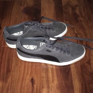 PUMA Suede Classic size 10 1/2